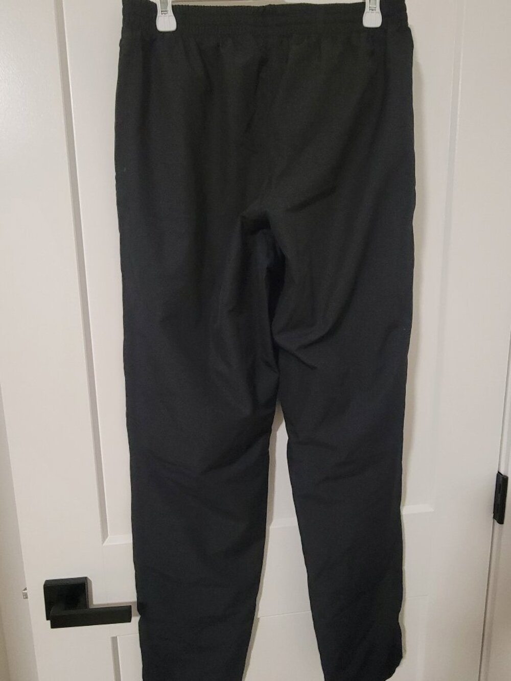 Under Armour Men’s Black Track Splash Pants – Size M / Medium - Picture 3 of 5